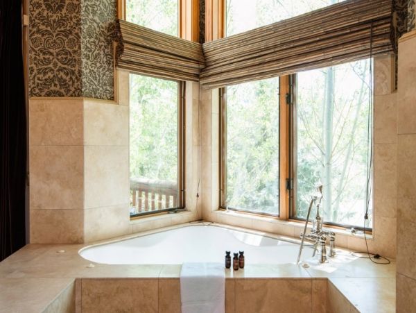Six Bedroom Vacation Rental in Park City