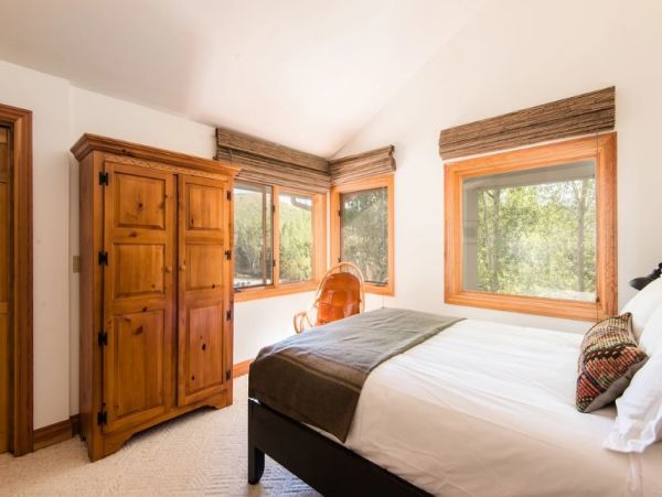 Six Bedroom Vacation Rental in Park City