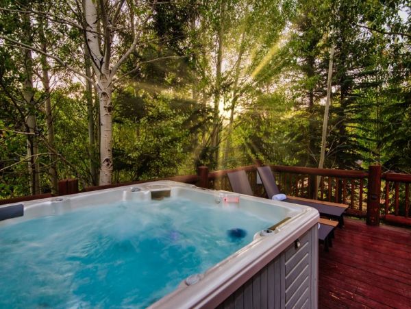 Six Bedroom Vacation Rental in Park City