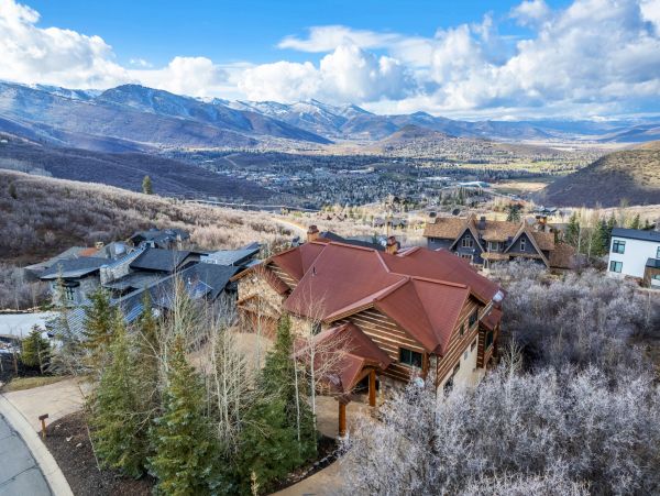 Discover the Inviting, 6-bedroom Vacation Rental in Deer Valley