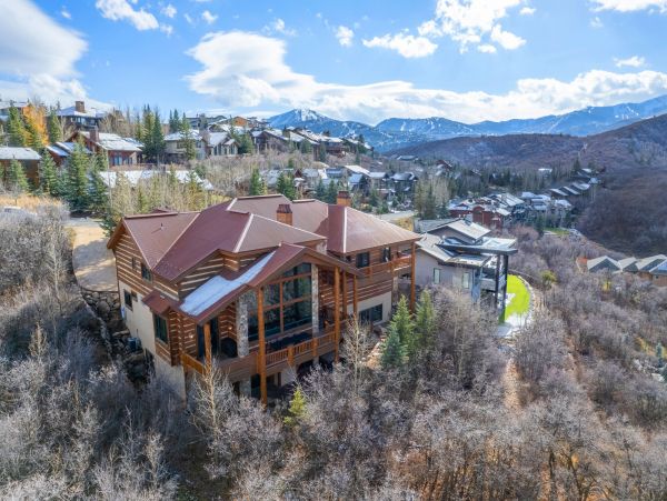 Discover the Inviting, 6-bedroom Vacation Rental in Deer Valley