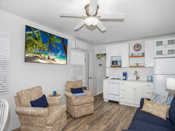 Coastal Cottage with 2 Bedrooms in Fort Myers Beach