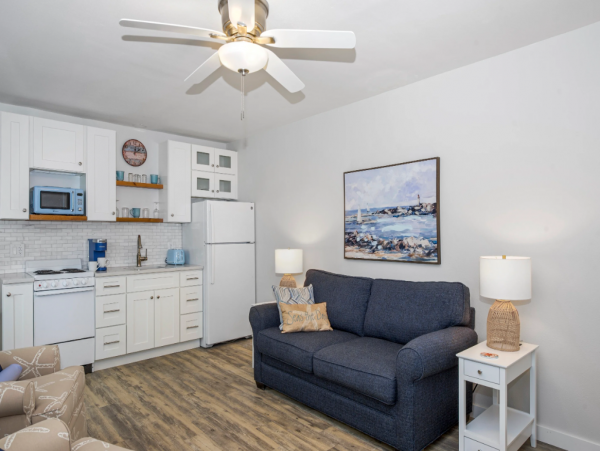 Coastal Cottage with 2 Bedrooms in Fort Myers Beach