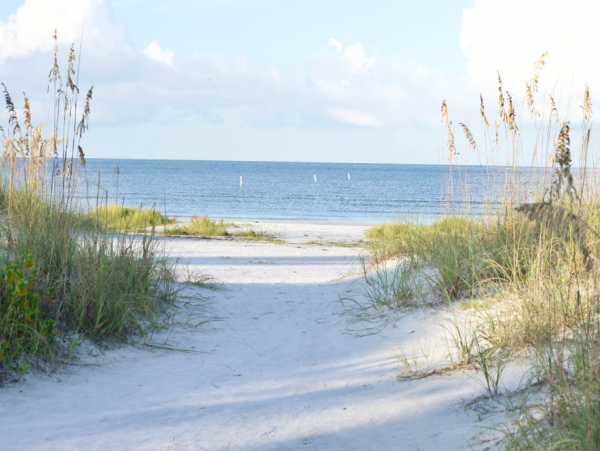 Coastal Cottage with 2 Bedrooms in Fort Myers Beach