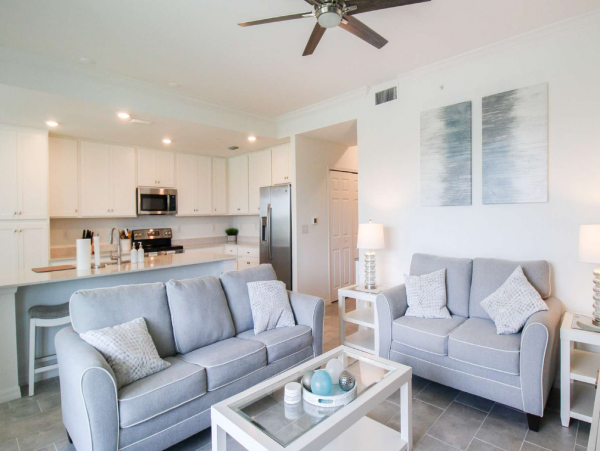 Lovely 2 Bedroom Vacation Rental with Waterfront Views