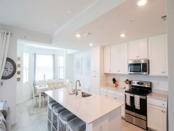 Lovely 2 Bedroom Vacation Rental with Waterfront Views