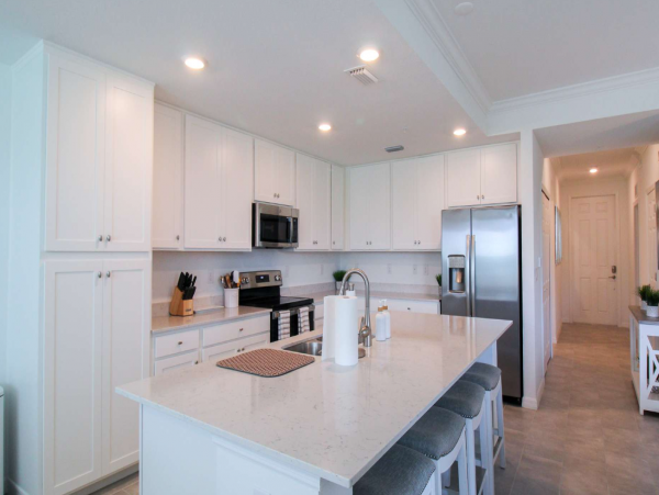 Lovely 2 Bedroom Vacation Rental with Waterfront Views