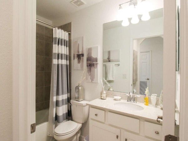 Lovely 2 Bedroom Vacation Rental with Waterfront Views