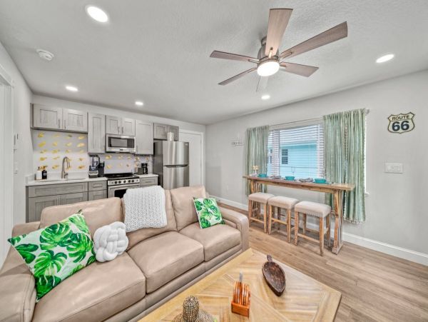 Your Idyllic Siesta Key Retreat Short Walk to Beach