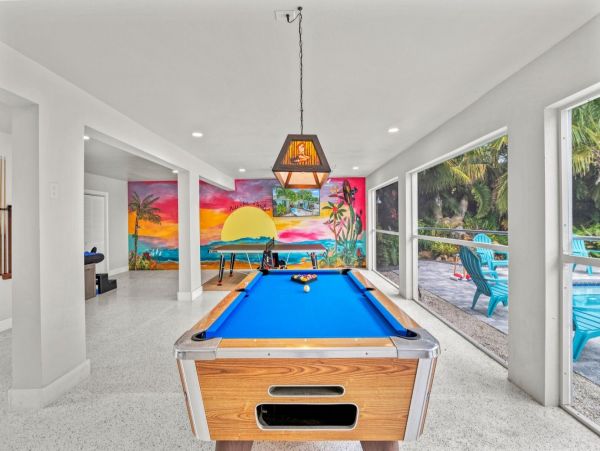 Your Idyllic Siesta Key Retreat Short Walk to Beach