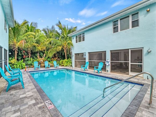 Your Idyllic Siesta Key Retreat Short Walk to Beach