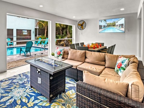 Your Idyllic Siesta Key Retreat Short Walk to Beach