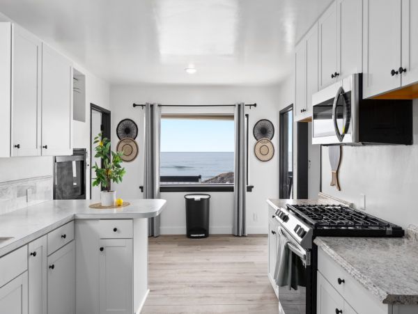 Beachfront Three Bedroom Duplex in Oceanside