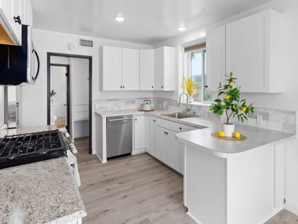 Beachfront Three Bedroom Duplex in Oceanside