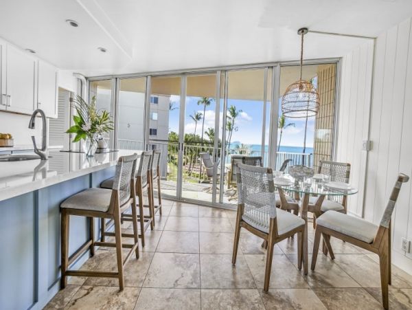 Oceanfront Vacation Condo Three Bedrooms & Ocean Views
