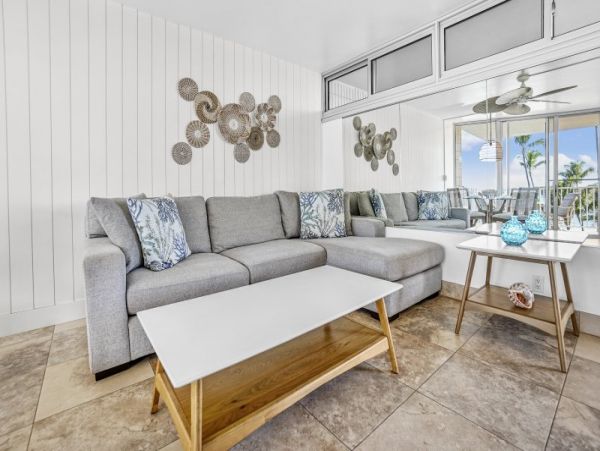 Oceanfront Vacation Condo Three Bedrooms & Ocean Views