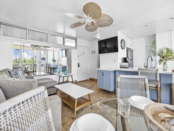 Oceanfront Vacation Condo Three Bedrooms & Ocean Views