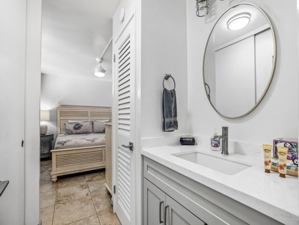 Oceanfront Vacation Condo Three Bedrooms & Ocean Views