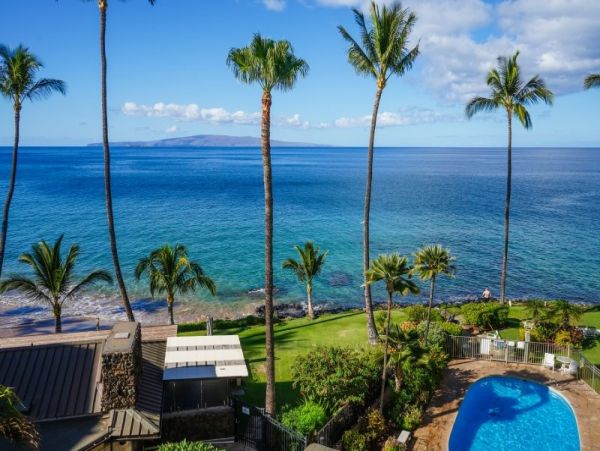 Oceanfront Vacation Condo Three Bedrooms & Ocean Views