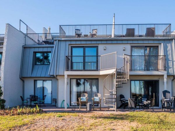 Luxury Beachfront Villa 3 Bedroom