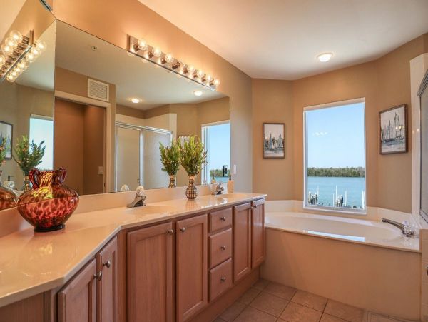 Unforgettable Fort Myers Vacation Condo with Bay Views