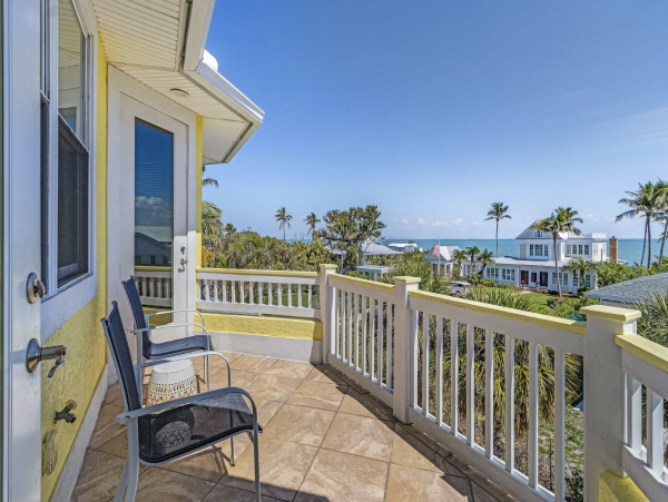 Five Bedroom Vacation Rental Stroll to the Beach in Captiva Island NEW ARRIVAL