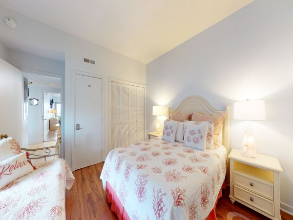 Beachfront Two Bedroom Vacation Rental in Hilton Head