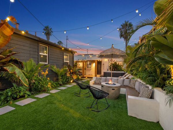 Comfort and Convenience Awaits in this San Diego Rental