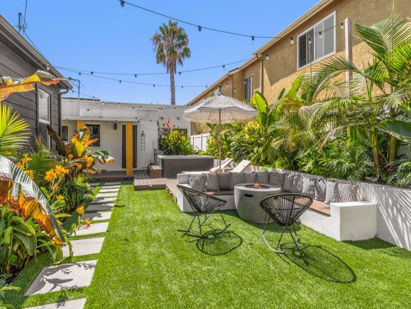 Comfort and Convenience Awaits in this San Diego Rental