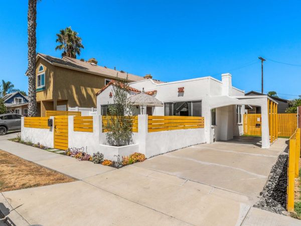 Comfort and Convenience Awaits in this San Diego Rental