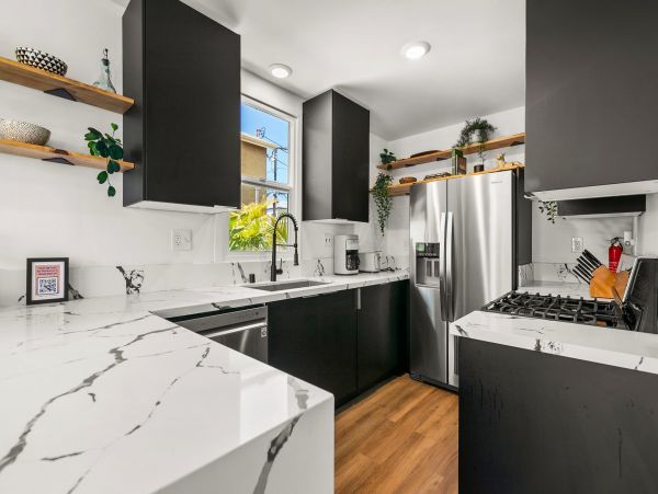 Comfort and Convenience Awaits in this San Diego Rental