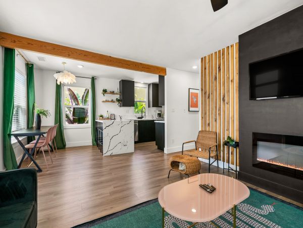 Comfort and Convenience Awaits in this San Diego Rental