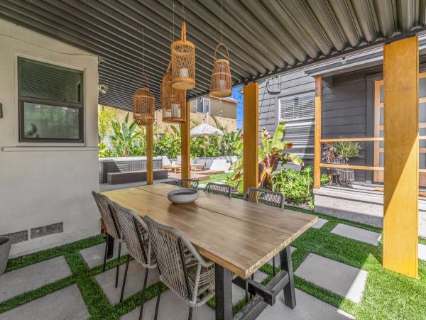 Comfort and Convenience Awaits in this San Diego Rental