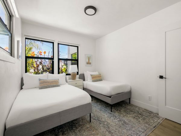 Comfort and Convenience Awaits in this San Diego Rental