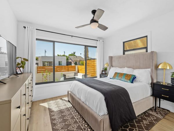 Comfort and Convenience Awaits in this San Diego Rental