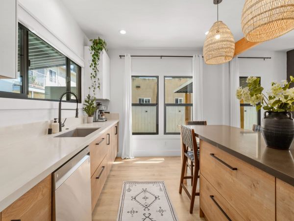 Comfort and Convenience Awaits in this San Diego Rental