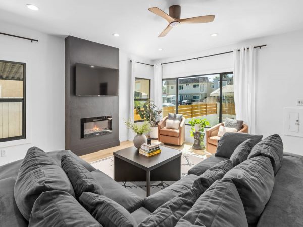 Comfort and Convenience Awaits in this San Diego Rental