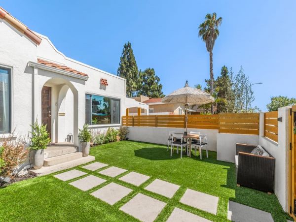 Comfort and Convenience Awaits in this San Diego Rental