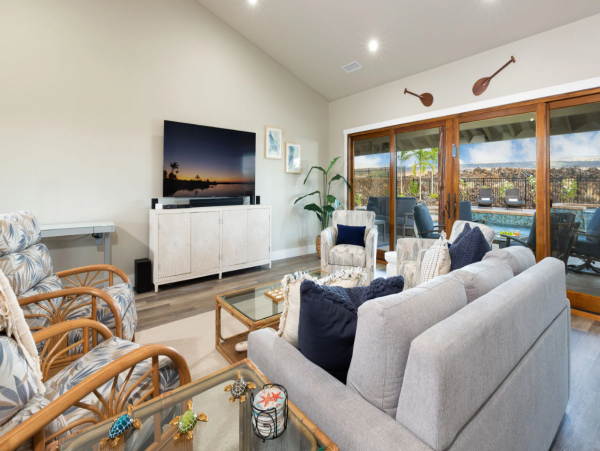 Elegant Vacation Rental with 4 Bedrooms, Private Pool & Spa