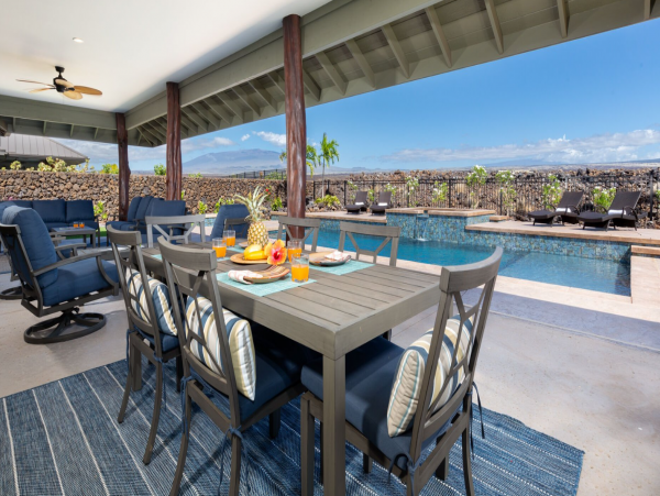 Elegant Vacation Rental with 4 Bedrooms, Private Pool & Spa