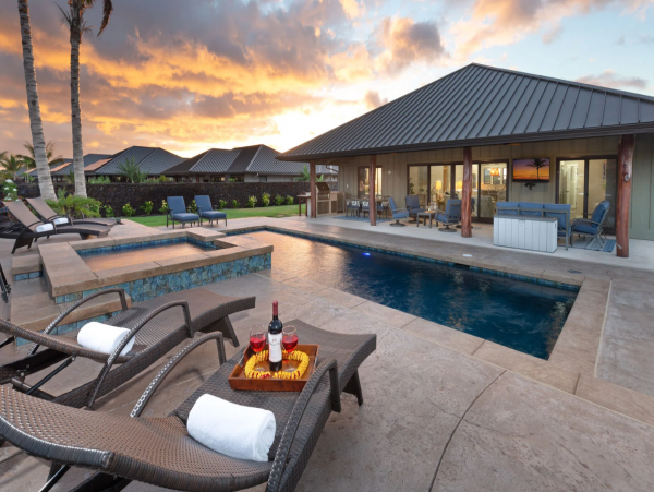 Elegant Vacation Rental with 4 Bedrooms, Private Pool & Spa