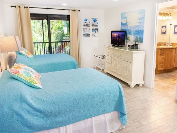 Charming Sanibel Island Vacation Rental Steps from Beach
