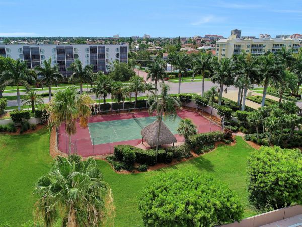 Luxury Beachfront Condo 2 Bedroom