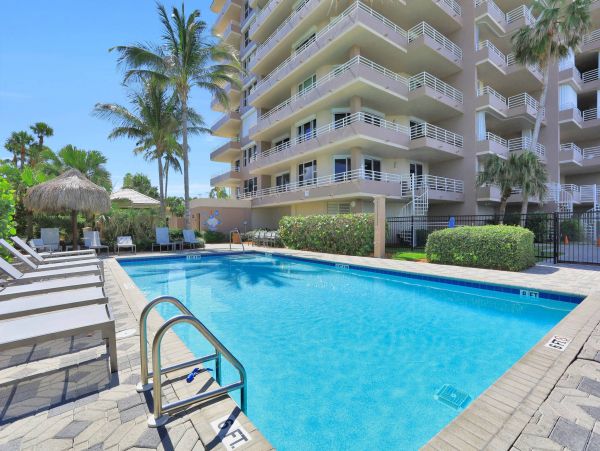 Luxury Beachfront Condo 2 Bedroom