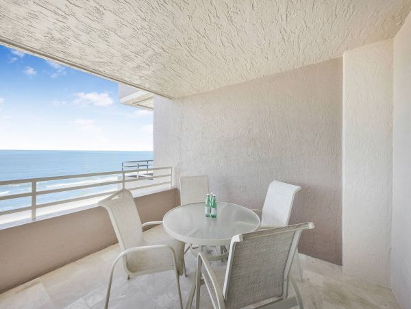 Luxury Beachfront Condo 2 Bedroom