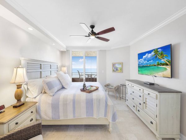 Luxury Beachfront Condo 2 Bedroom
