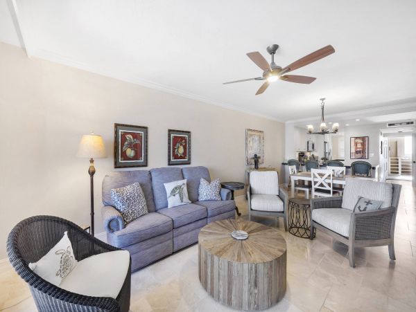 Luxury Beachfront Condo 2 Bedroom