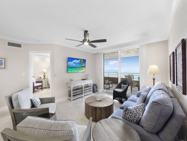 Luxury Beachfront Condo 2 Bedroom