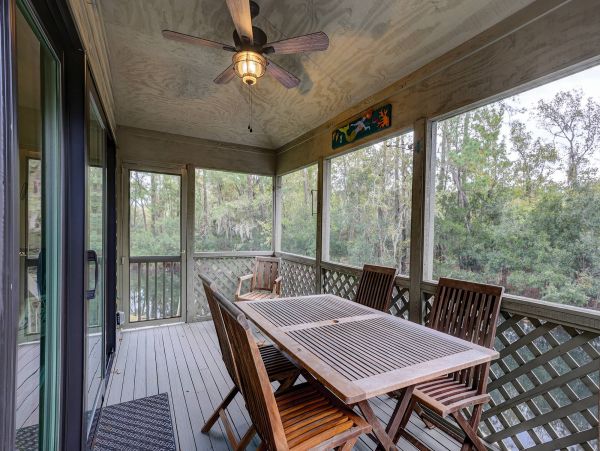 Cozy Vacation Rental with 3 Bedrooms & Great Amenities