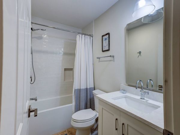 Cozy Vacation Rental with 3 Bedrooms & Great Amenities